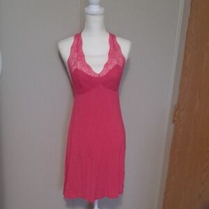 Chic Pink Lace Chemise